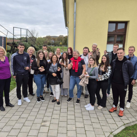 0 02 05 16da1e9a319522743be07c579174c4efc816c542c26ab2af35851f3b8fb646ce 4905e4bfbd3e1e96